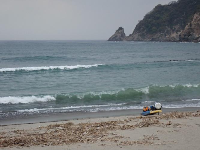 End of day beach landing. With no wind and something of a wave, the port would have been a safer choice